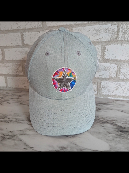 New Era Other - New Era 9FORTY Dallas Cowboys NFL Crucial Catch Intercept Cancer Snapback Hat